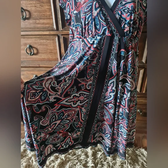 INC Wrap V Neck Cap Sleeve Embellished Paisley Print Knee Length Stretch Size L - Picture 3 of 7